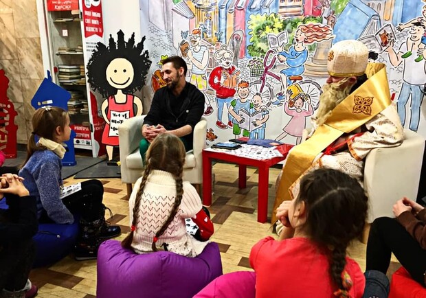 Фото: Міський палац культури імені Гната Хоткевича 