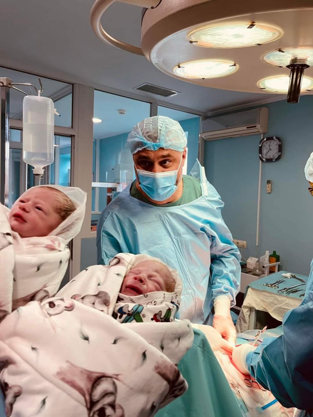 У львівському пологовому народилося три пари двійнят