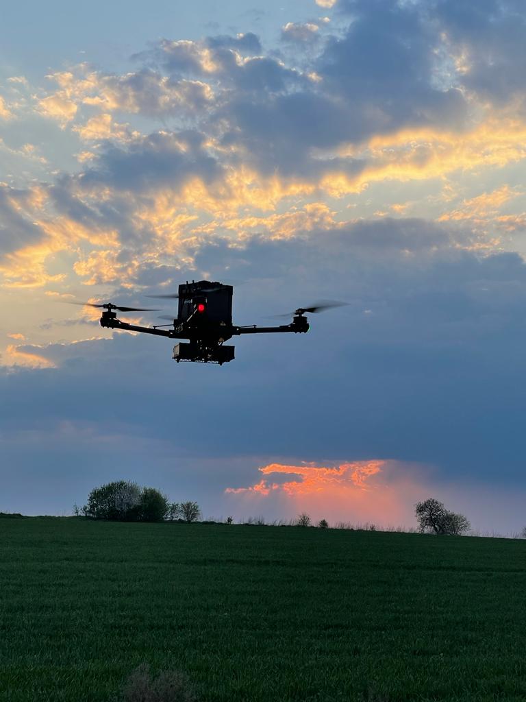 До Львова прибув перший медичний дрон, який може перевозити до 16 кілограмів ваги на далекі відстані