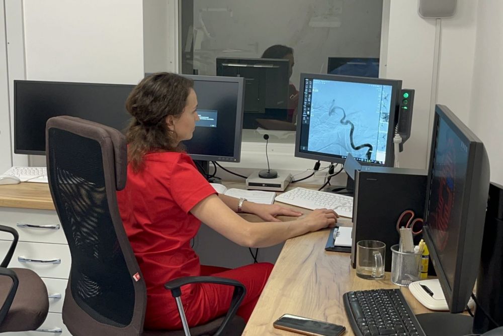 У львівській лікарні прооперували жінку з великою аневризмою мозкової артерії