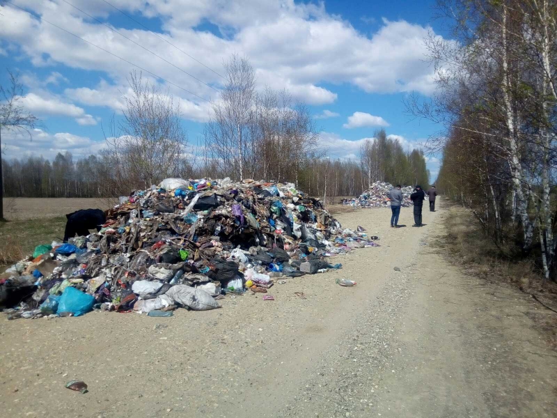 Львівське сміття в Житомирі. Фото: Новоборівська громада