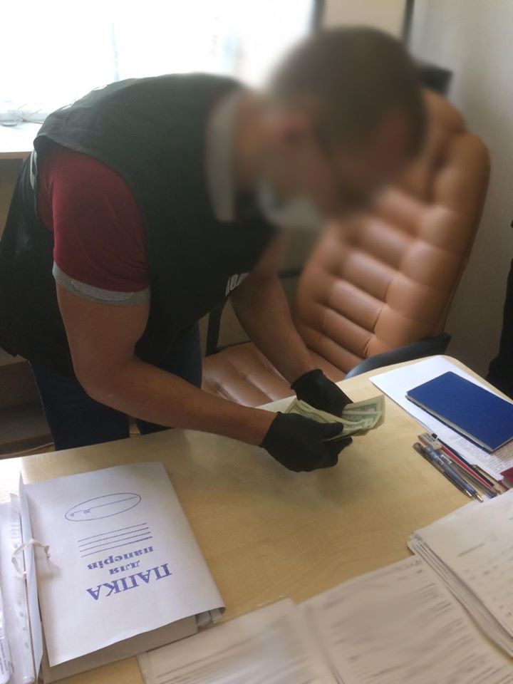 У Львові нацгвардійці хотіли відкупитись від військової служби. Фото поліції