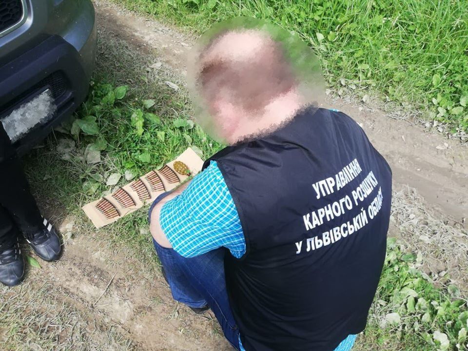 На Львівщині затримали торговця боєприпасами. Фото поліції
