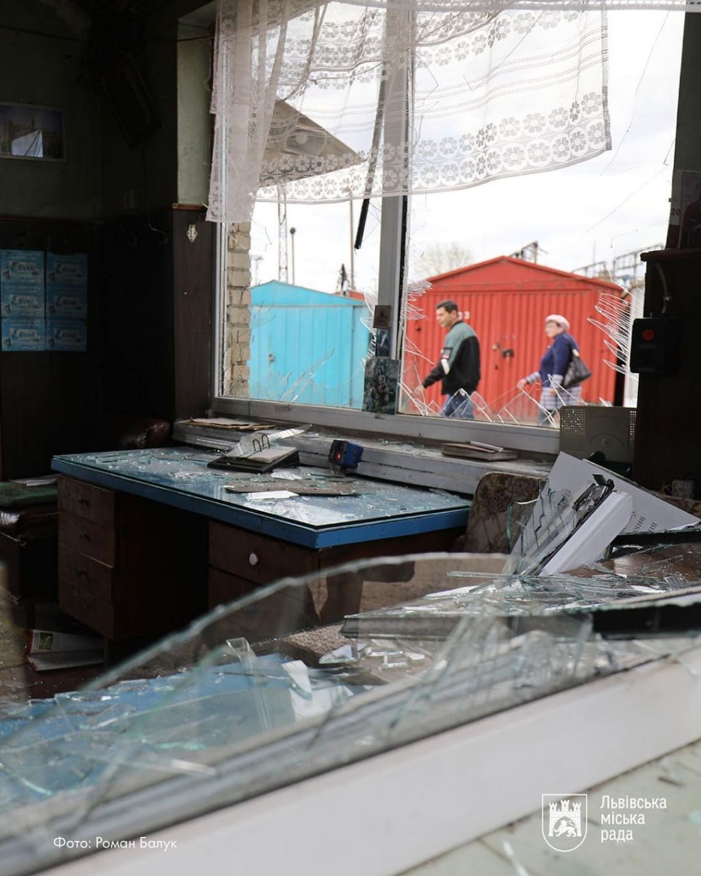 У мерії показали фото наслідків ракетних ударів по Львову 3 травня