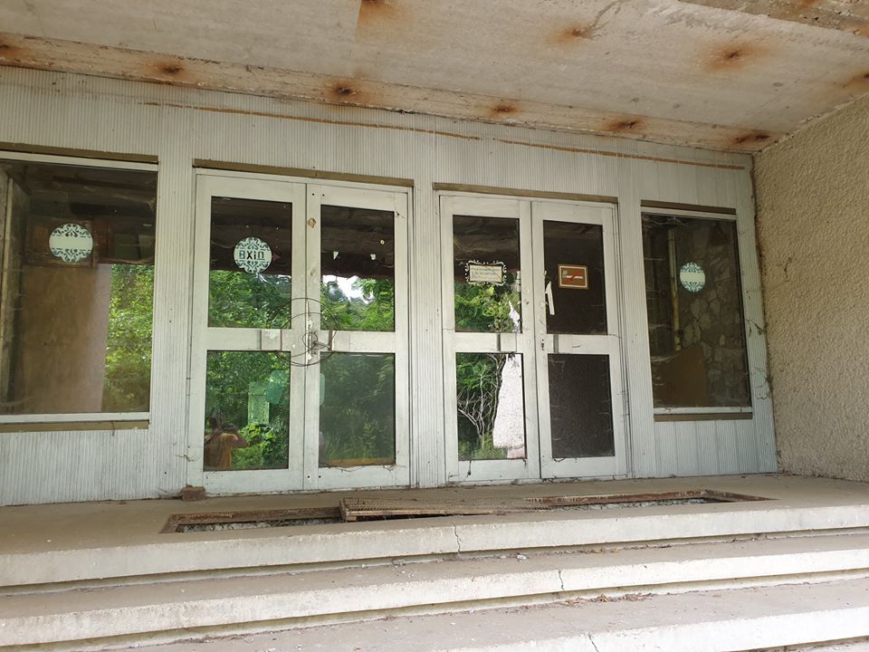 Майже Зона відчуження: з’явились моторошні фото закинутого санаторію «Сокіл» в Брюховичах фото 2 1