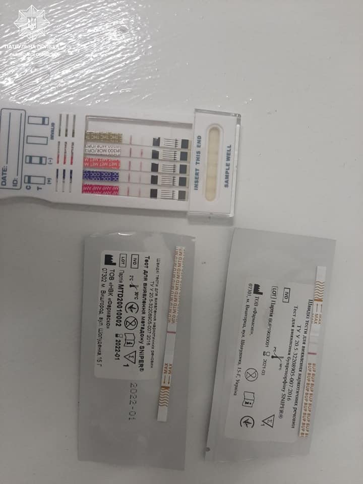 Львів'янин під кайфом потрапив у ДТП. Фото поліції