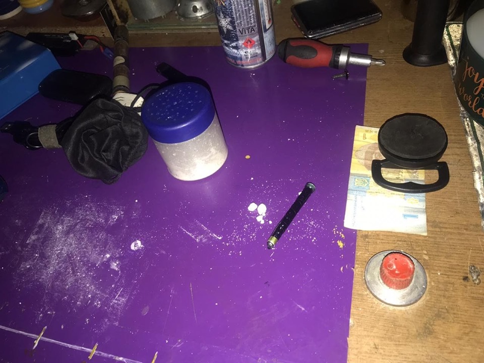 У львівському гаражі виявили нарколабораторію. Фото поліції