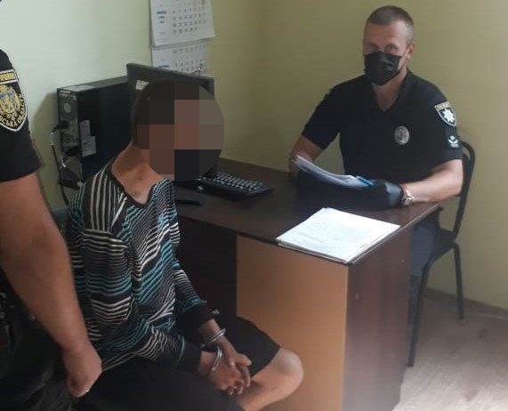 Мешканець Стрия вдарив ножем в груди свого шваґра. Фото поліції