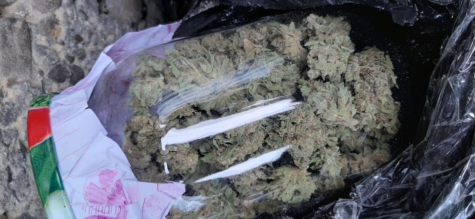 Завдяки інформації в Telegram у Львові затримали двох закладчиків наркотиків. Фото: Поліція Львівської області