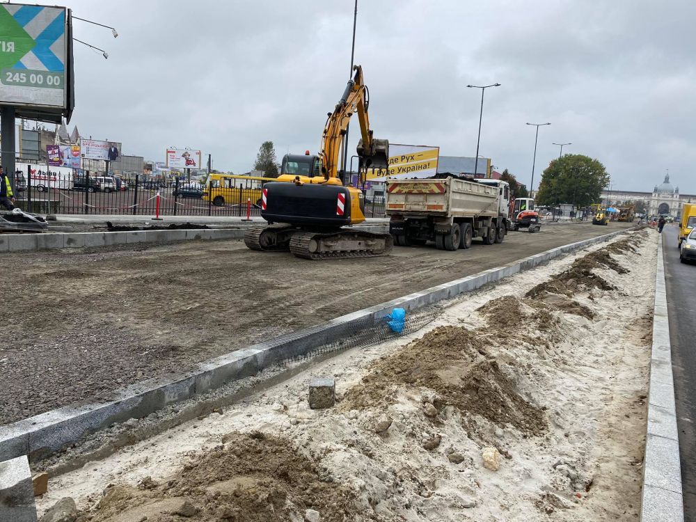 Коли завершать ремонт Чернівецької. Фото: ЛМР