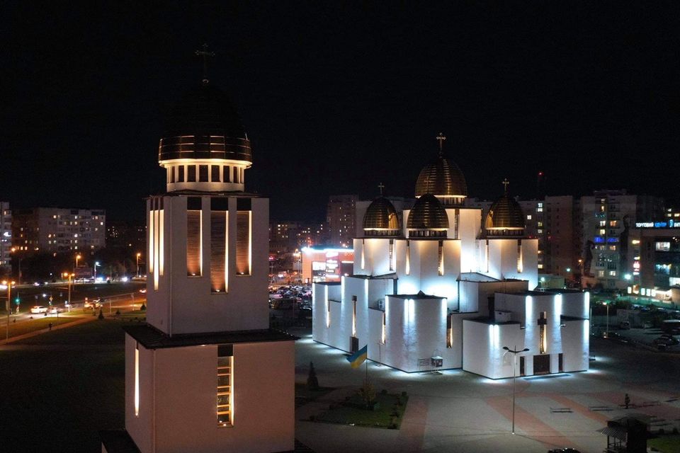 Як виглядає нічний Сихів з висоти пташиного польоту. Фото: Львів. Містобудування