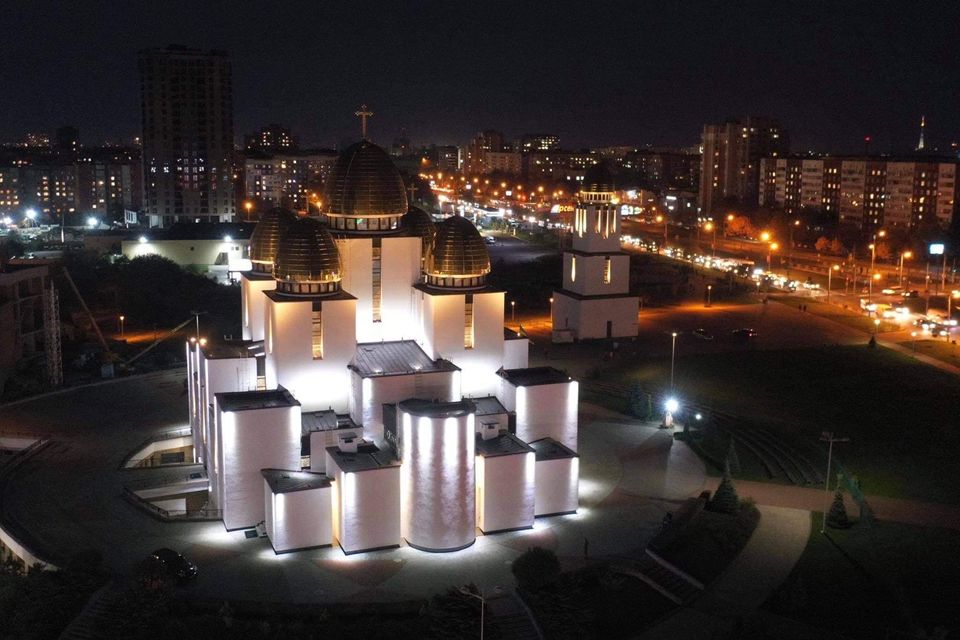 Як виглядає нічний Сихів з висоти пташиного польоту. Фото: Львів. Містобудування