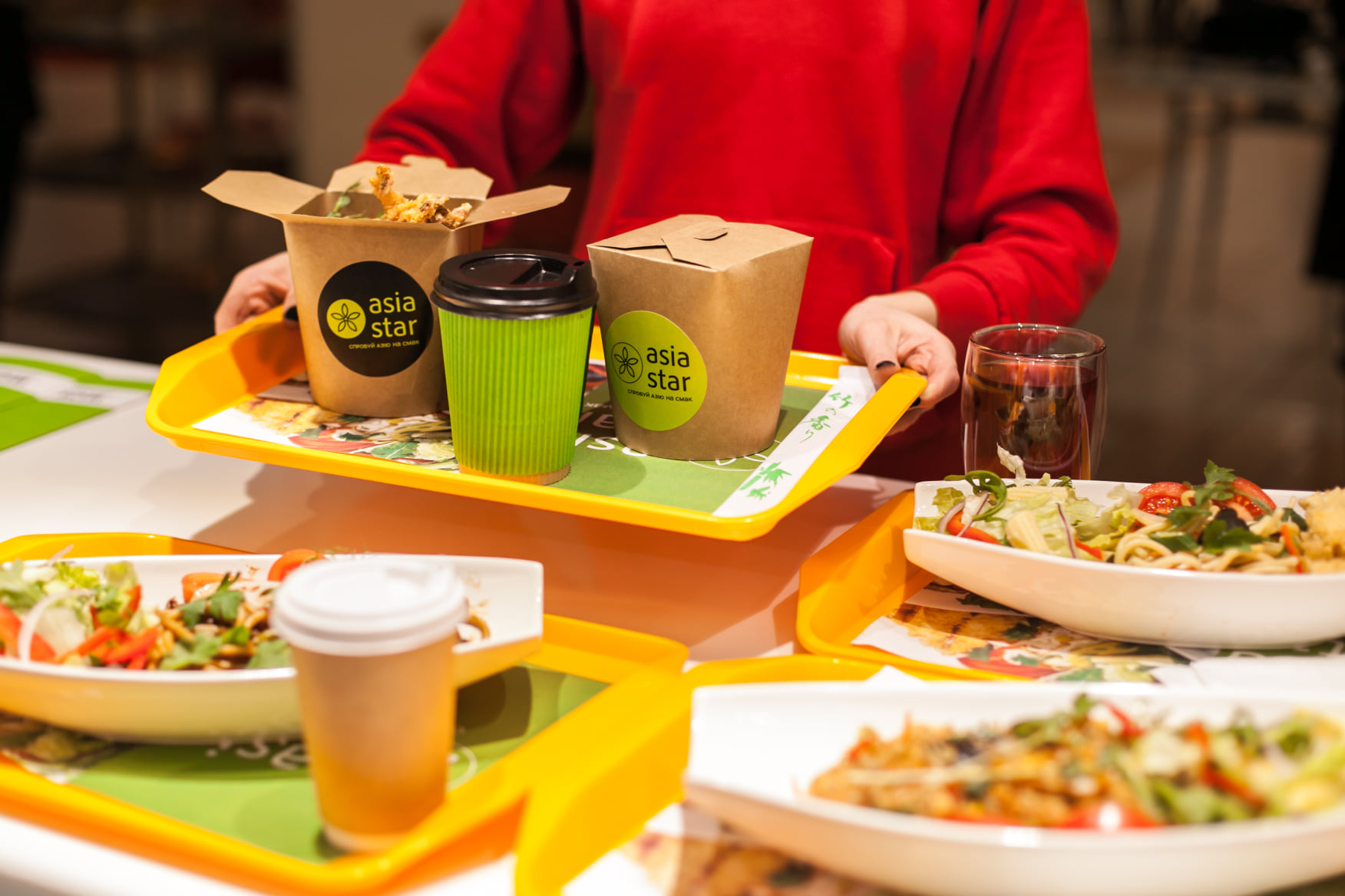 В центрі Львова відкрили ресторан паназійської кухні. Фото: Asia Star/Facebook