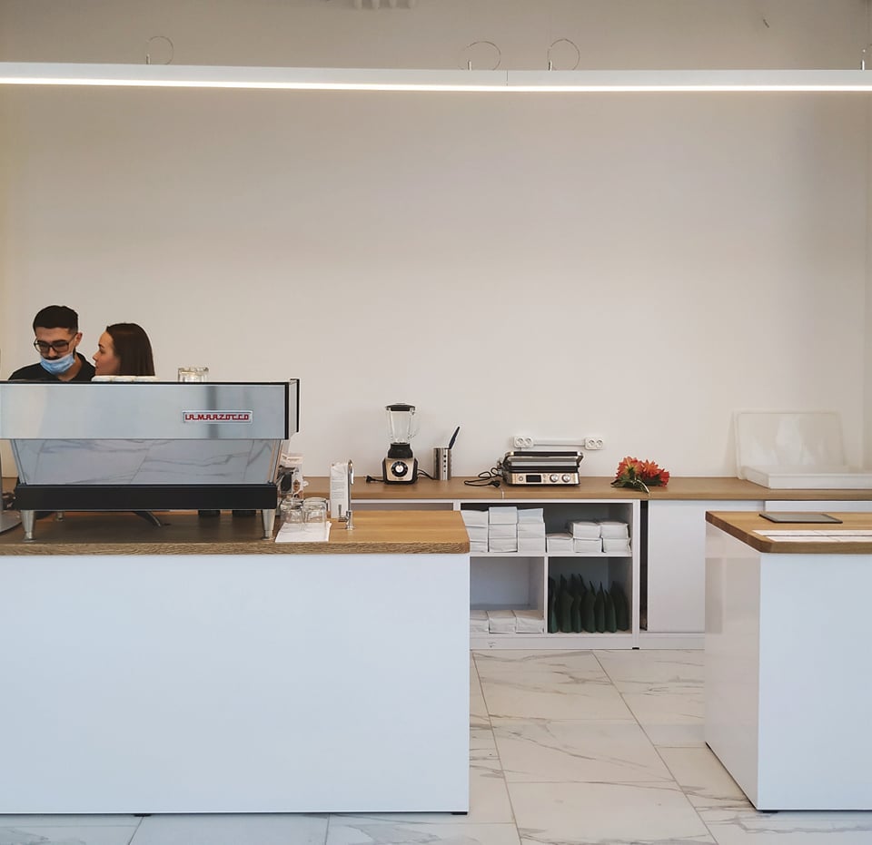 У Львові відкрили кав'ярню у скандинавському стилі. Фото: blackfield.coffee