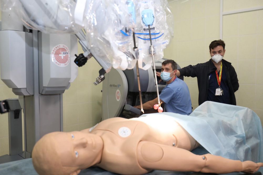 У львівській лікарні працюватиме робот-хірург. Фото: Роман Балук
