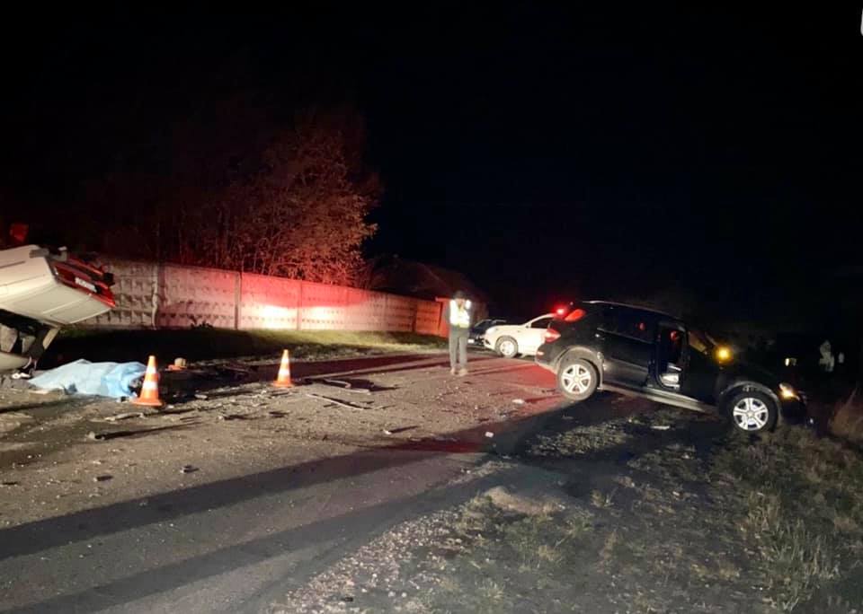 Моторошна автотроща на Львівщині забрала життя двох водіїв. Фото: Ігор Зінкевич