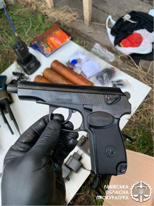 Львівські копи затримали банду злодіїв. Фото прокуратури