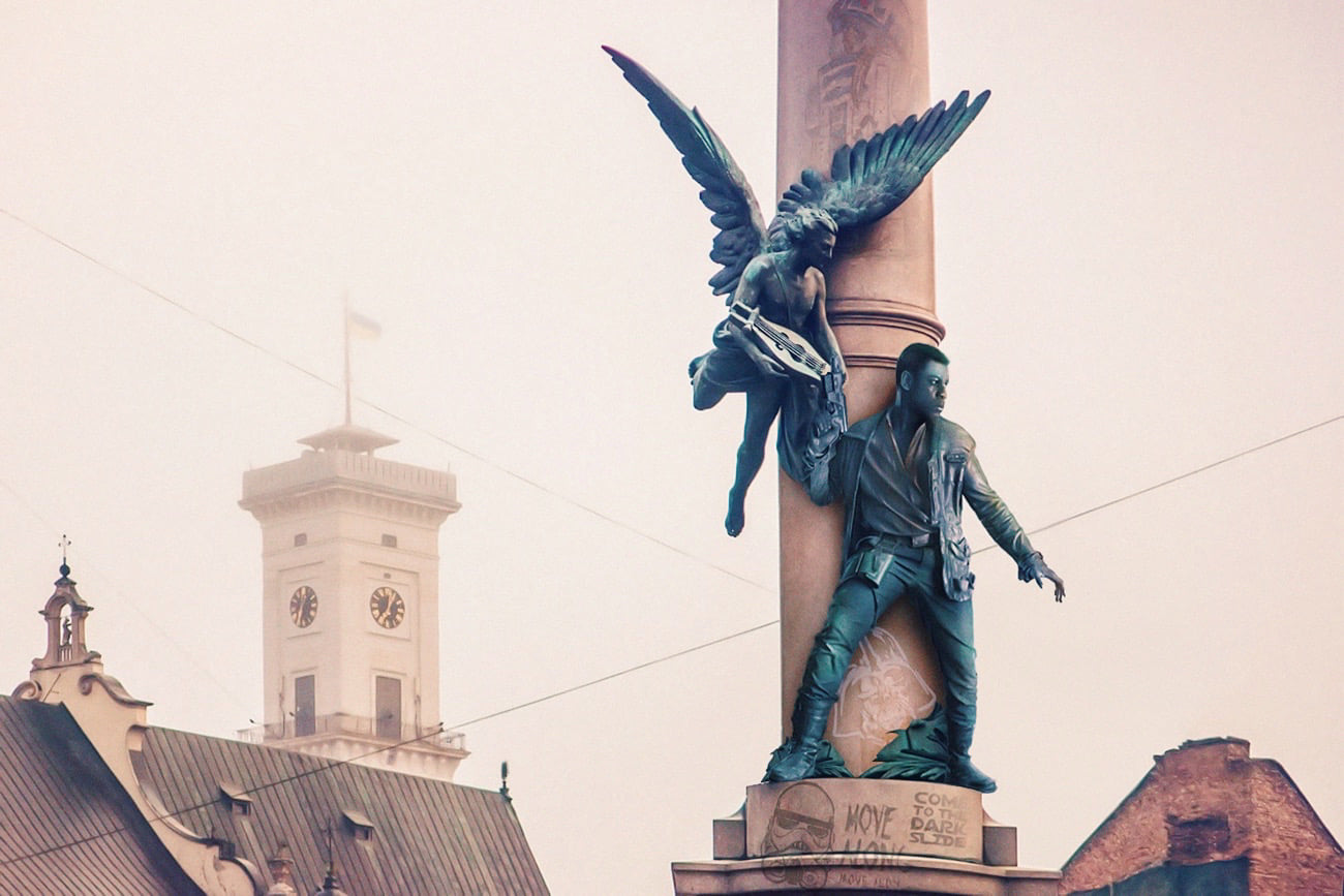 Дарт Вейдер із героями «Зоряних воєн» атакували Львів. Фото: Михайло Присташ