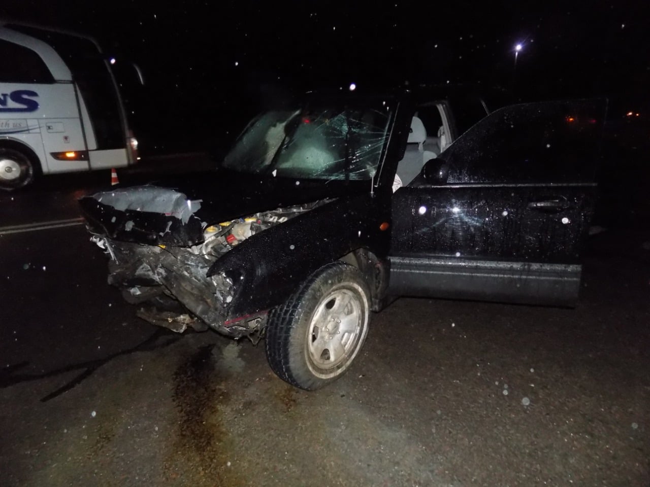 В ДТП на Львівщині травмувалися четверо людей. Фото поліції