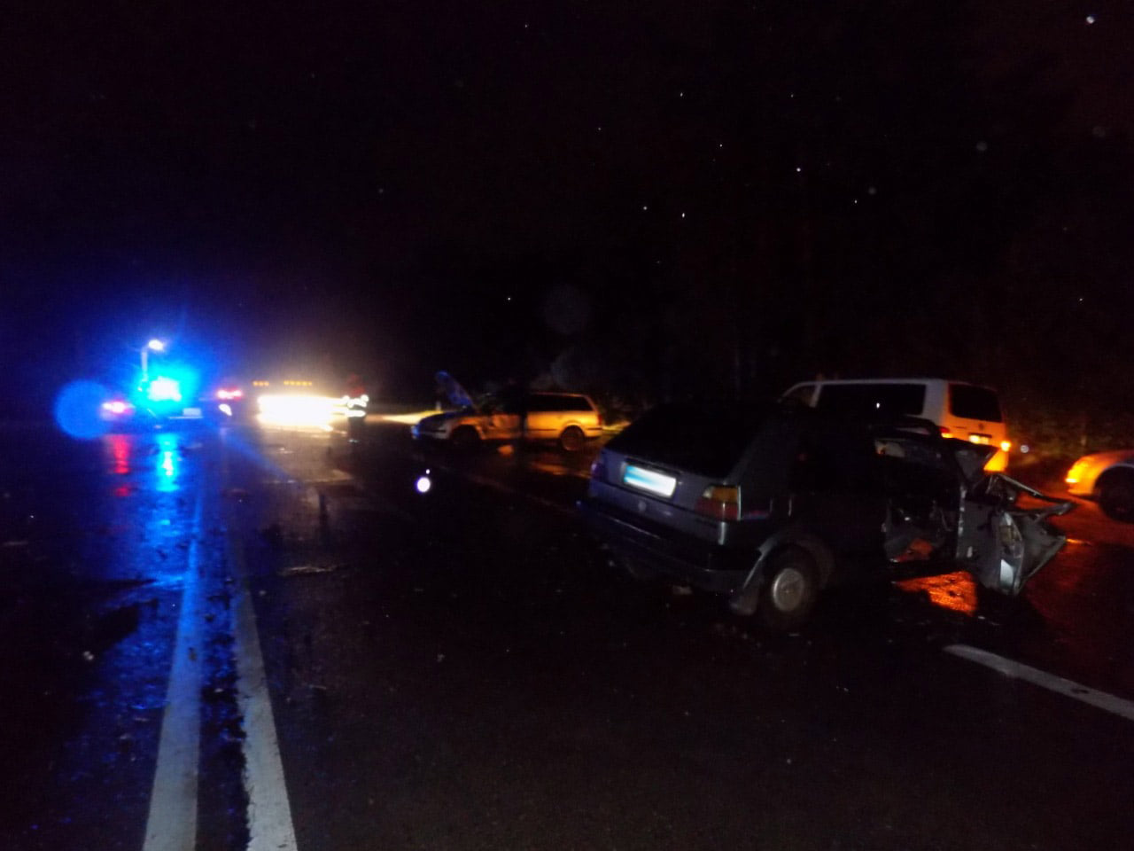 В ДТП на Львівщині травмувалися четверо людей. Фото поліції