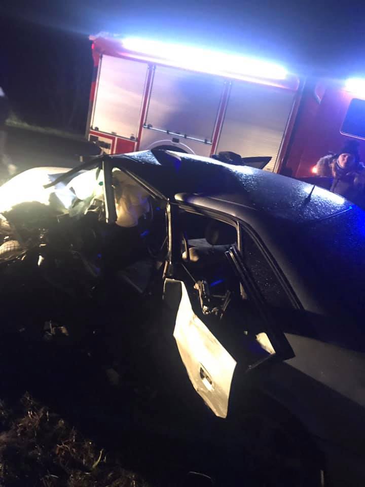 В автотрощі на Львівщині травмувалися двоє людей. Фото: ГУ ДСНС