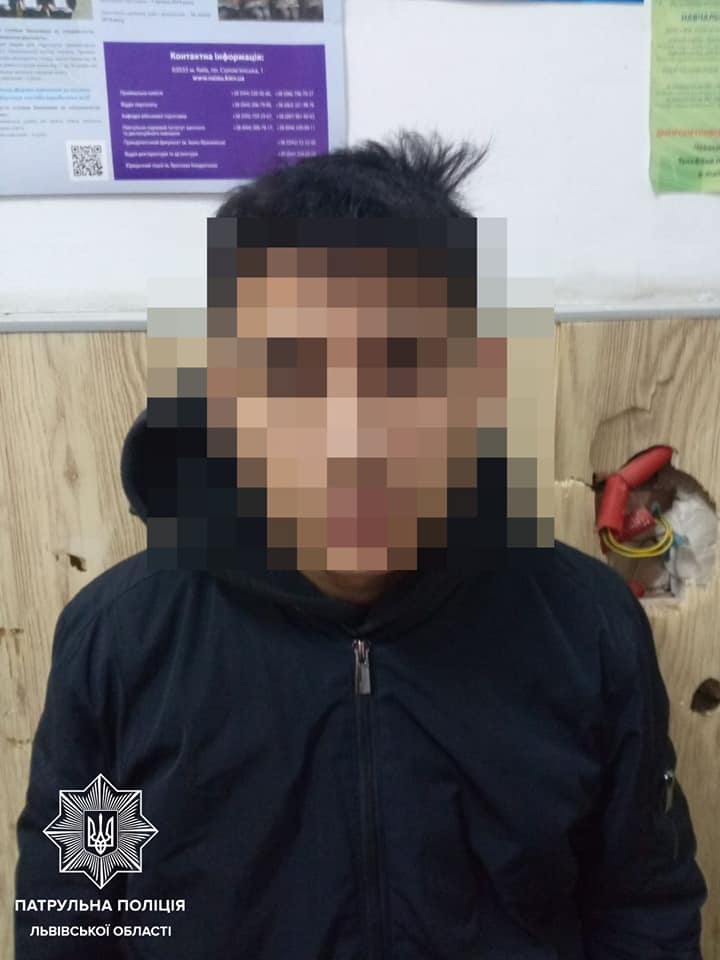 У Львові затримали банду крадіїв. Фото поліції