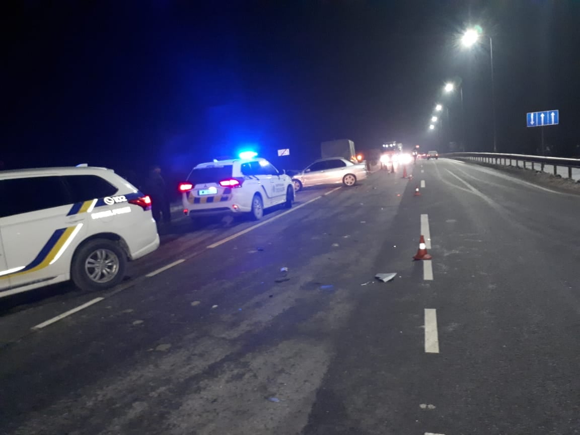 В ДТП під Львовом травмувалися п’ятеро людей. Фото поліції