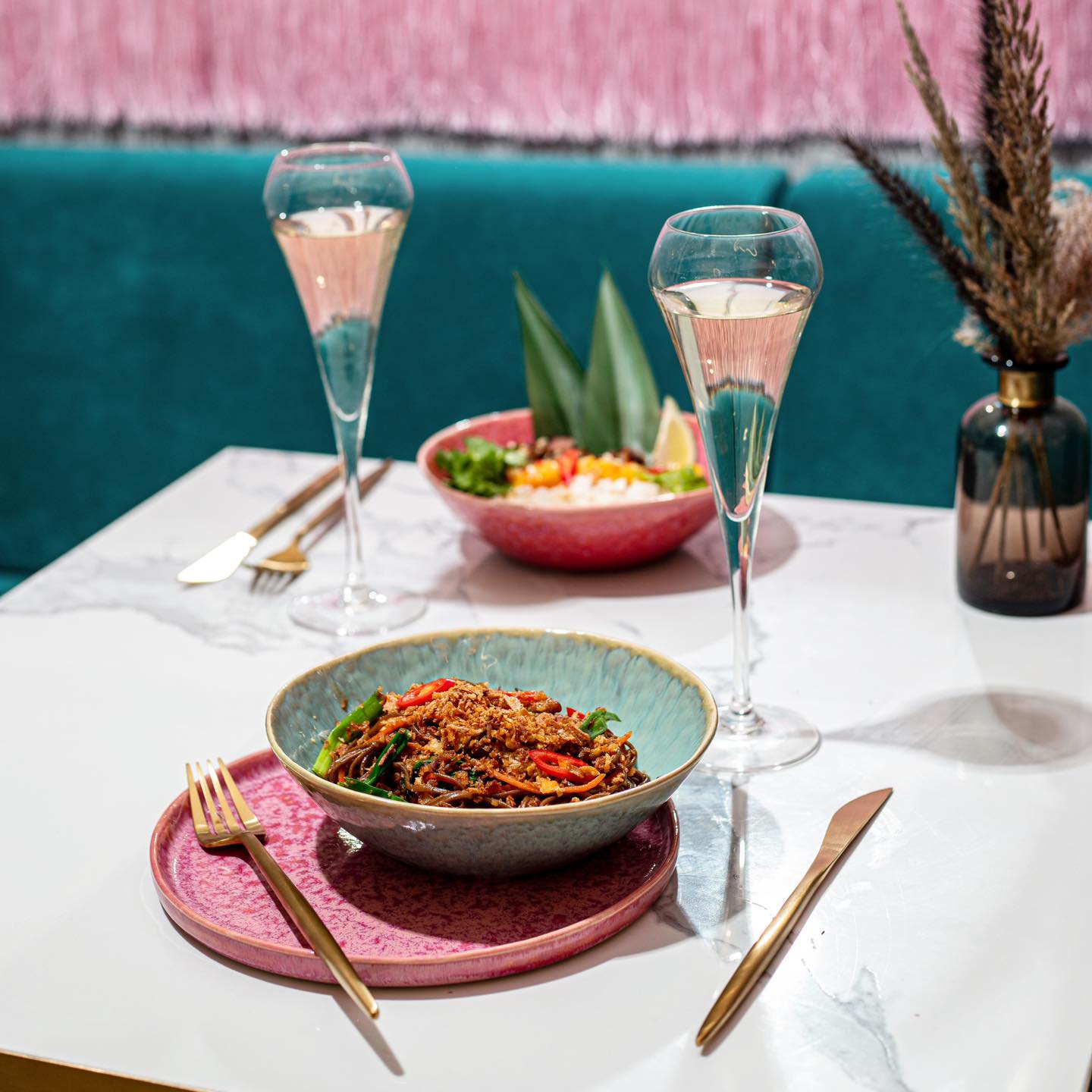 Біля Оперного театру відкрили ресторан здорової їжі. Фото: Very Berry/Facebook