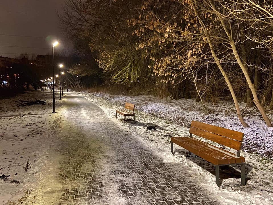У Львові освітили ще один парк. Фото: Yura Kobernyk