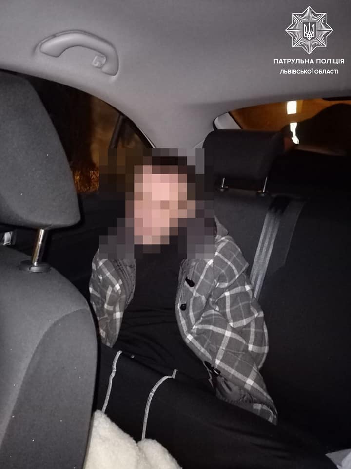 Львів&rsquo;янин влаштував стрілянину серед вулиці. Фото поліції