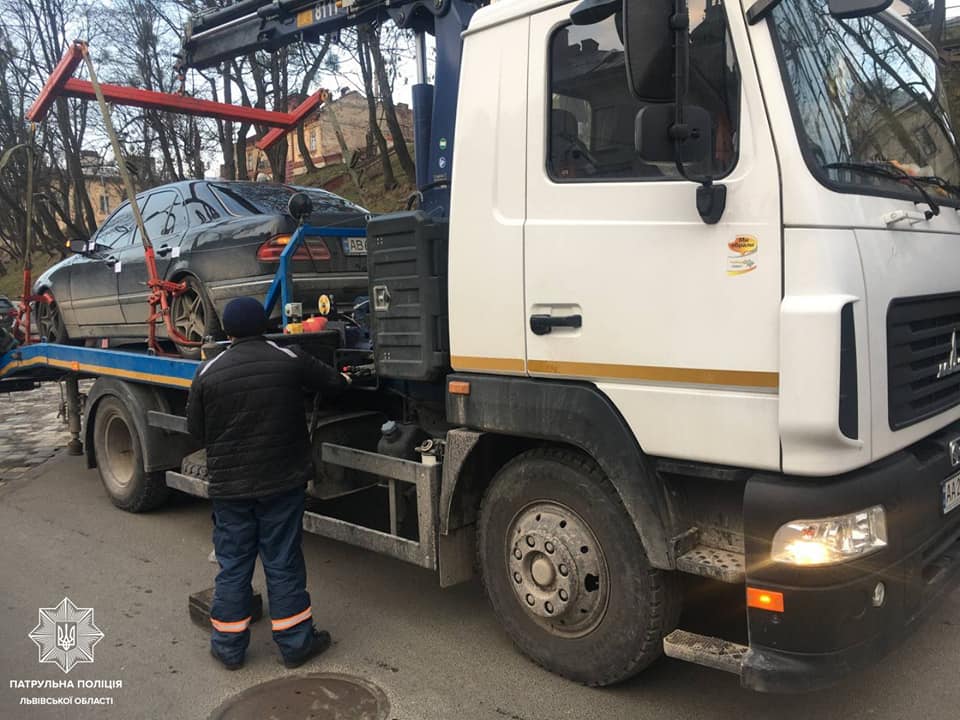 Затримання на Винниченка. Фото поліції