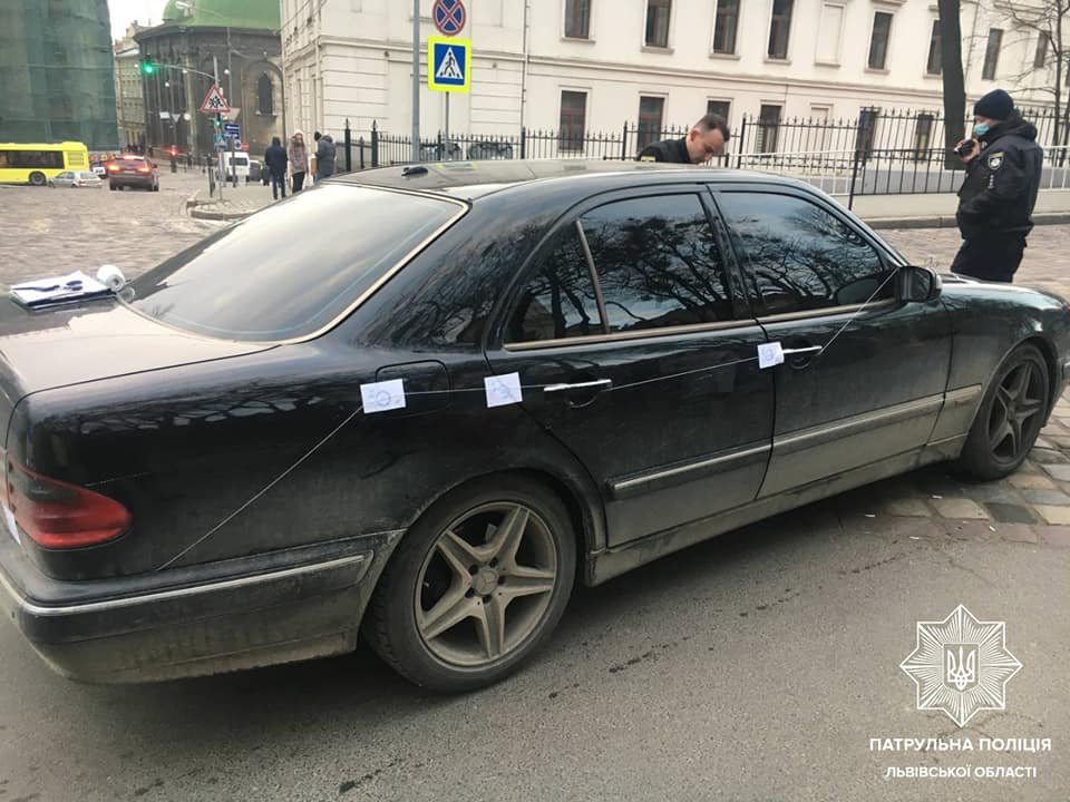 Затримання на Винниченка. Фото поліції