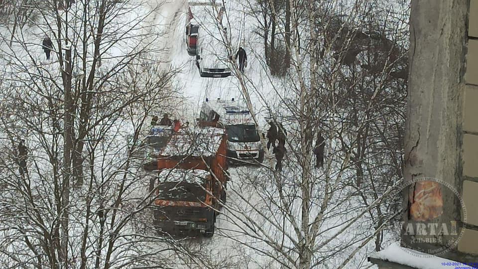На Сихові сміттєвоз збив чоловіка: що відомо фото 1