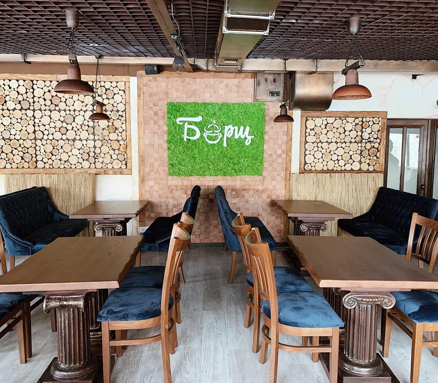 На Винниченка відкрили новий ресторан української кухні. Фото: Борщ та риба/Facebook