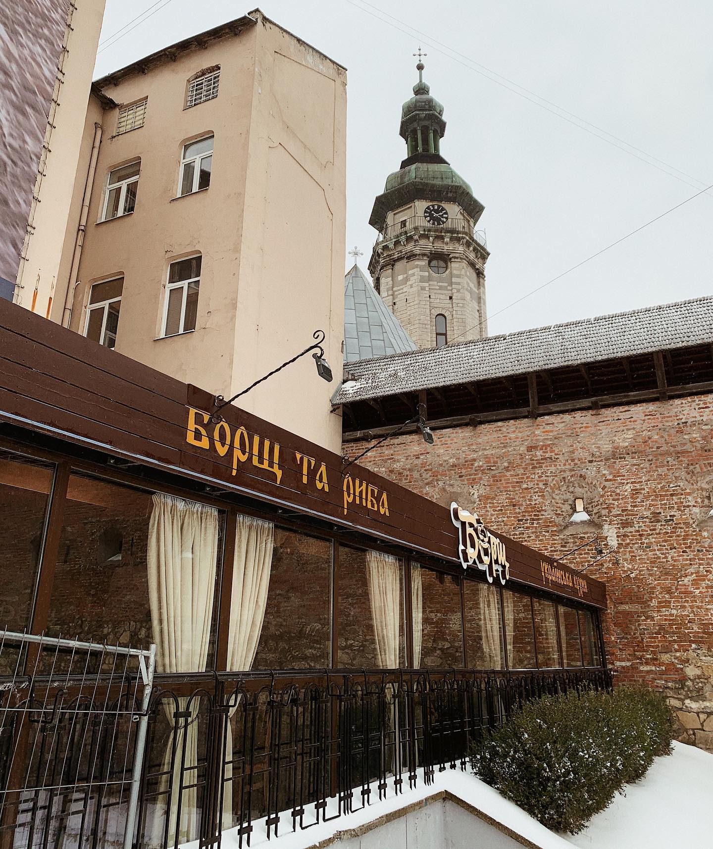 На Винниченка відкрили новий ресторан української кухні. Фото: Борщ та риба/Facebook