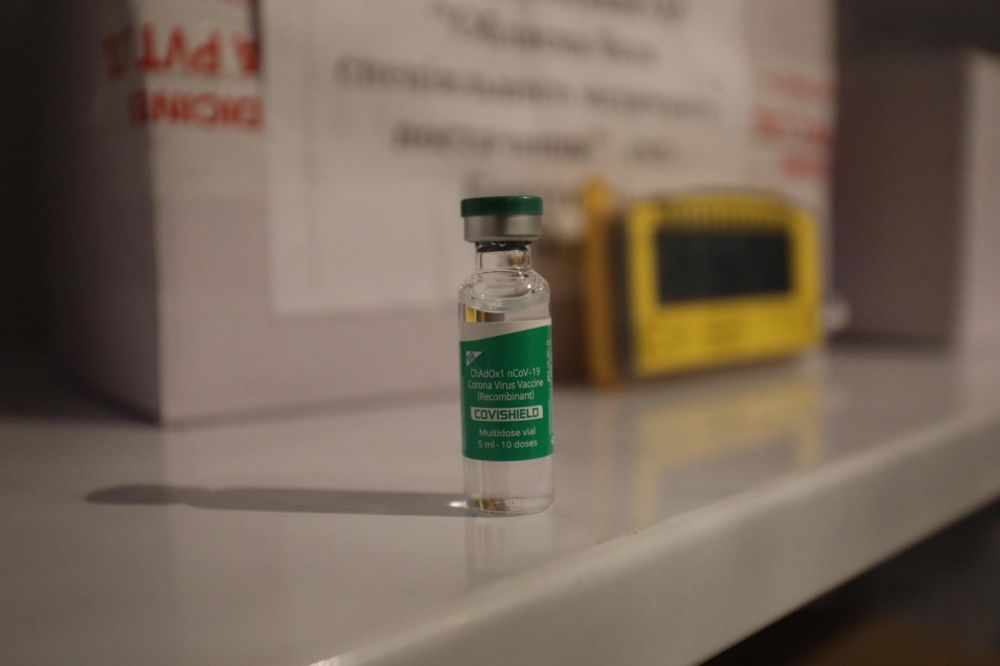 У Львові першими вакцинували двох лікарів. Фото: Львівська міська рада