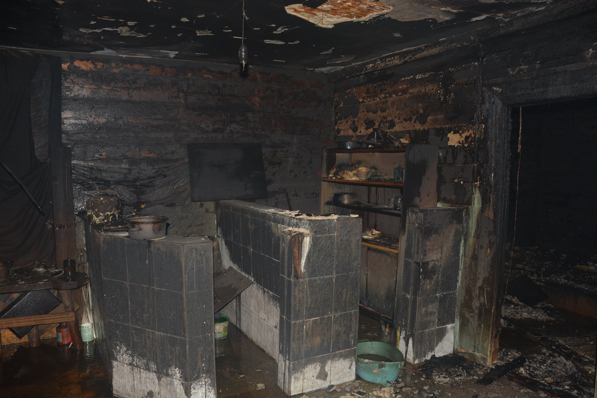  Дрогобичі чоловік посварився з дружиною і спалив будинок. Фото поліції