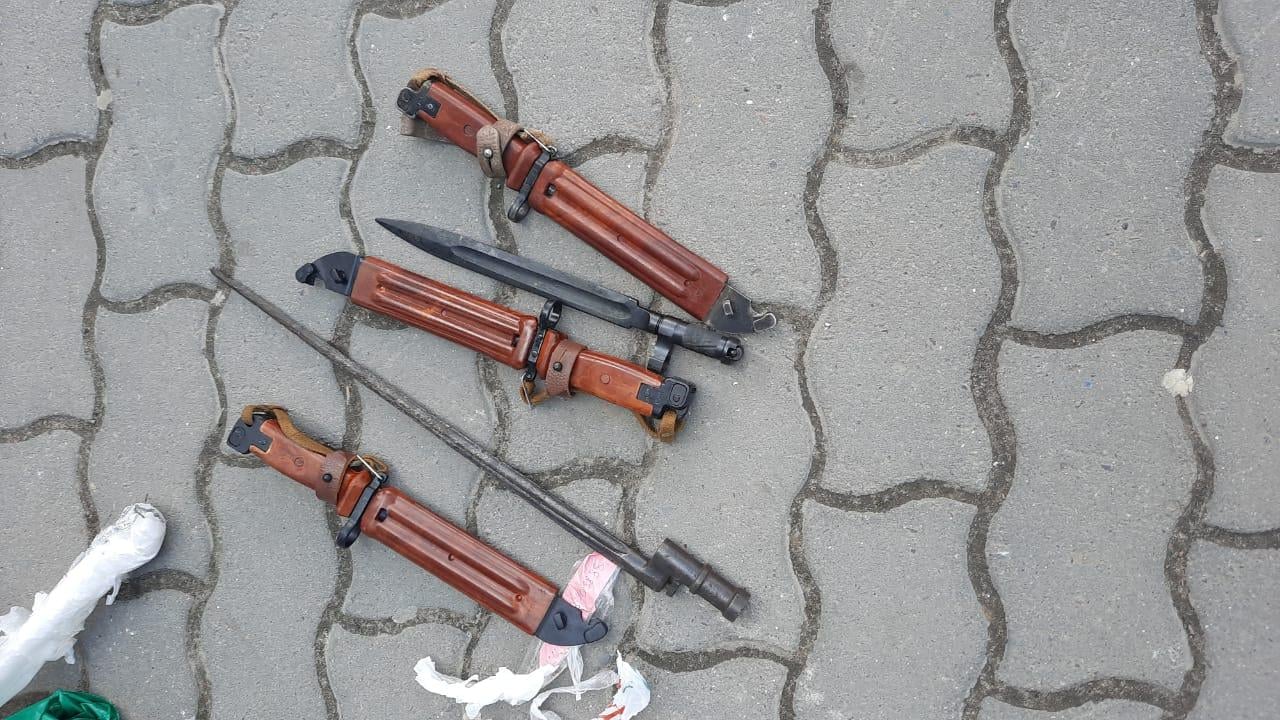 У Львові затримали продавця зброї. Фото: Західне регіональне управління Держприкордонслужби України. 