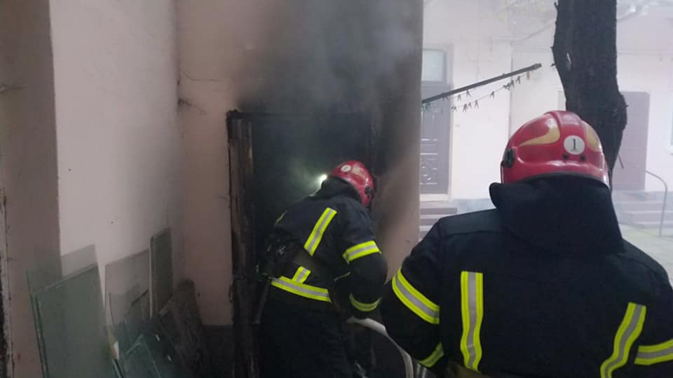 В Шевченківському районі виявили труп чоловіка. Фото: ГУ ДСНС