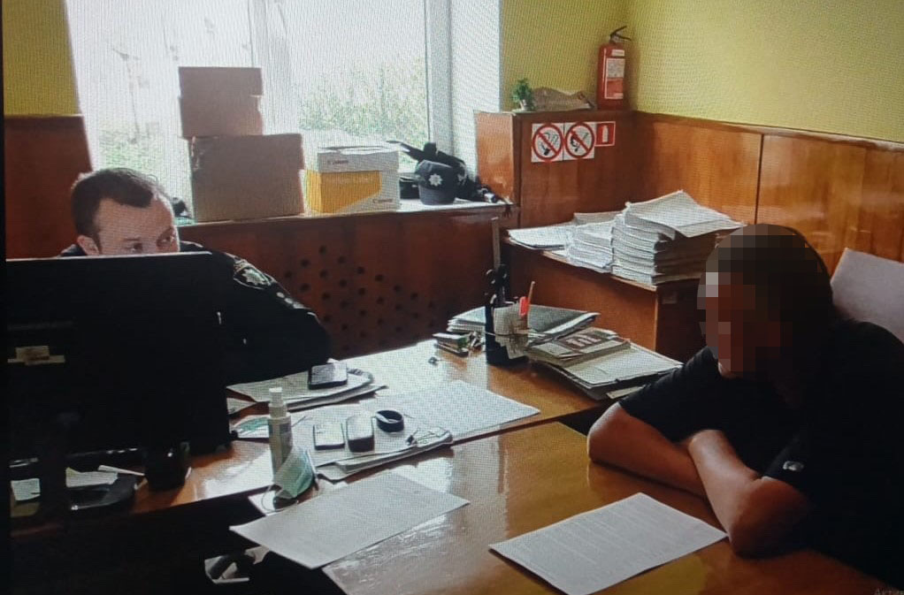 На Самбірщині 49-річний чоловік до смерті побив знайомого. Фото поліції