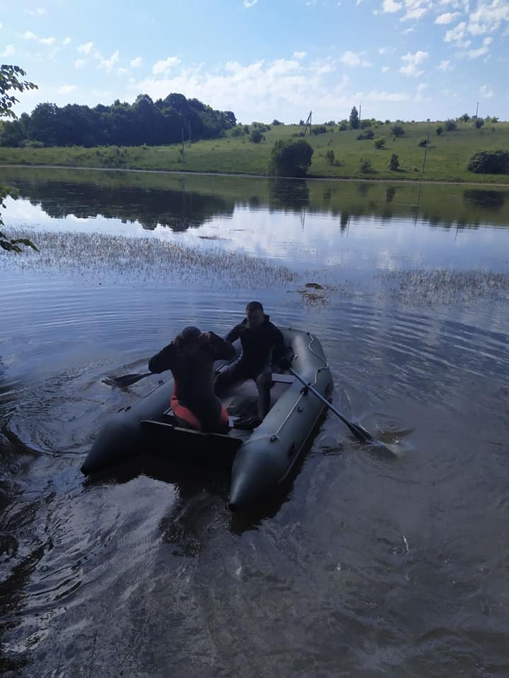 З озера біля Львова дістали тіло 25-річного хлопця. Фото: Центральна рятувально-водолазна служба 