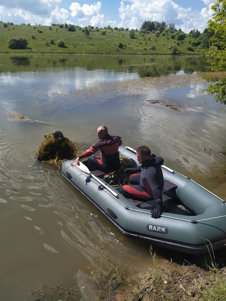 З озера біля Львова дістали тіло 25-річного хлопця. Фото: Центральна рятувально-водолазна служба 