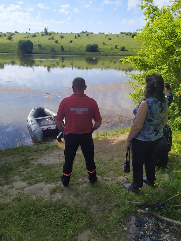 З озера біля Львова дістали тіло 25-річного хлопця. Фото: Центральна рятувально-водолазна служба 