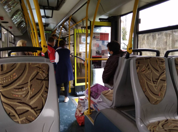 Львів'янка розбила голову в автобусі. Фото: Винниківський вісник