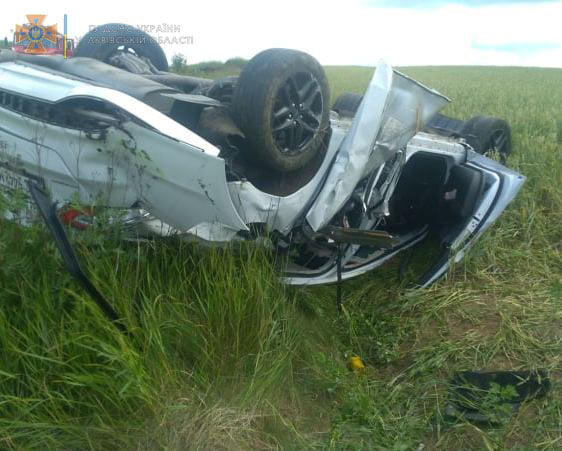 Біля Бібрки сталась автотроща. Фото: ГУ ДСНС