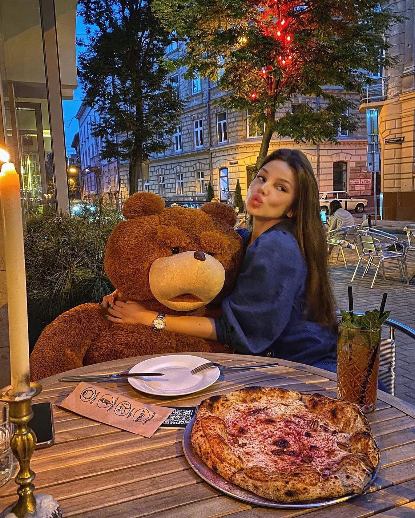 Teddy restaurant