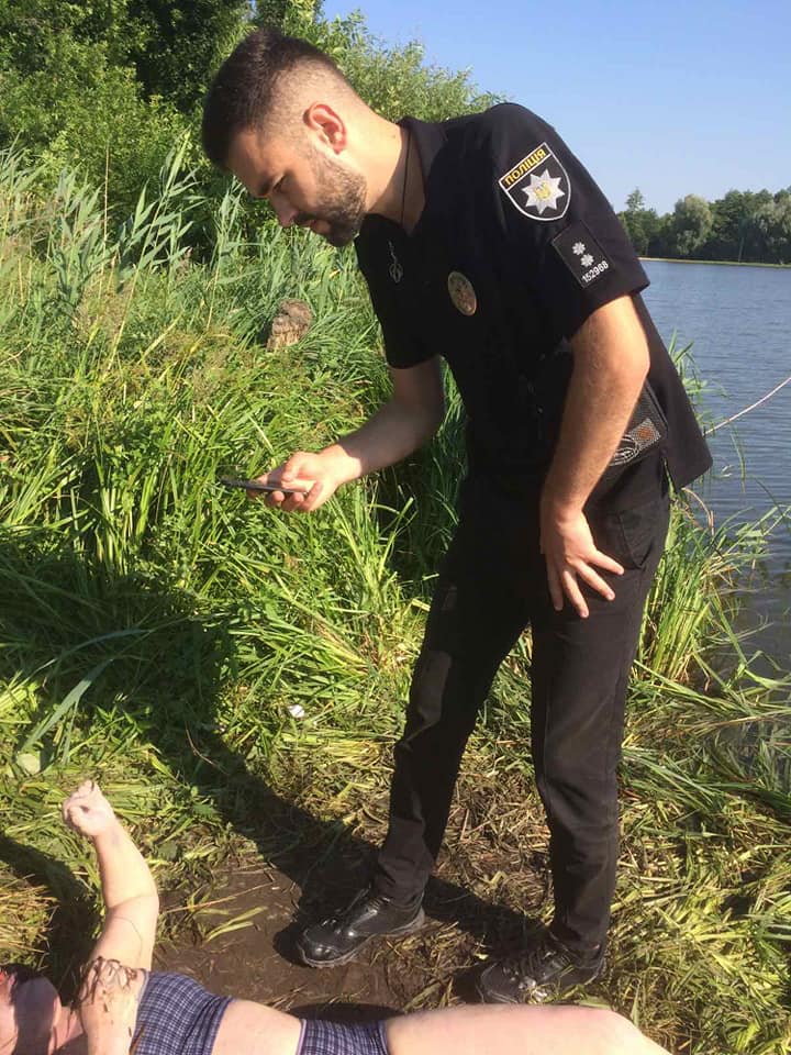 Нічні купання: в озері у Золочеві втопилась 22-річна дівчина фото 2 1