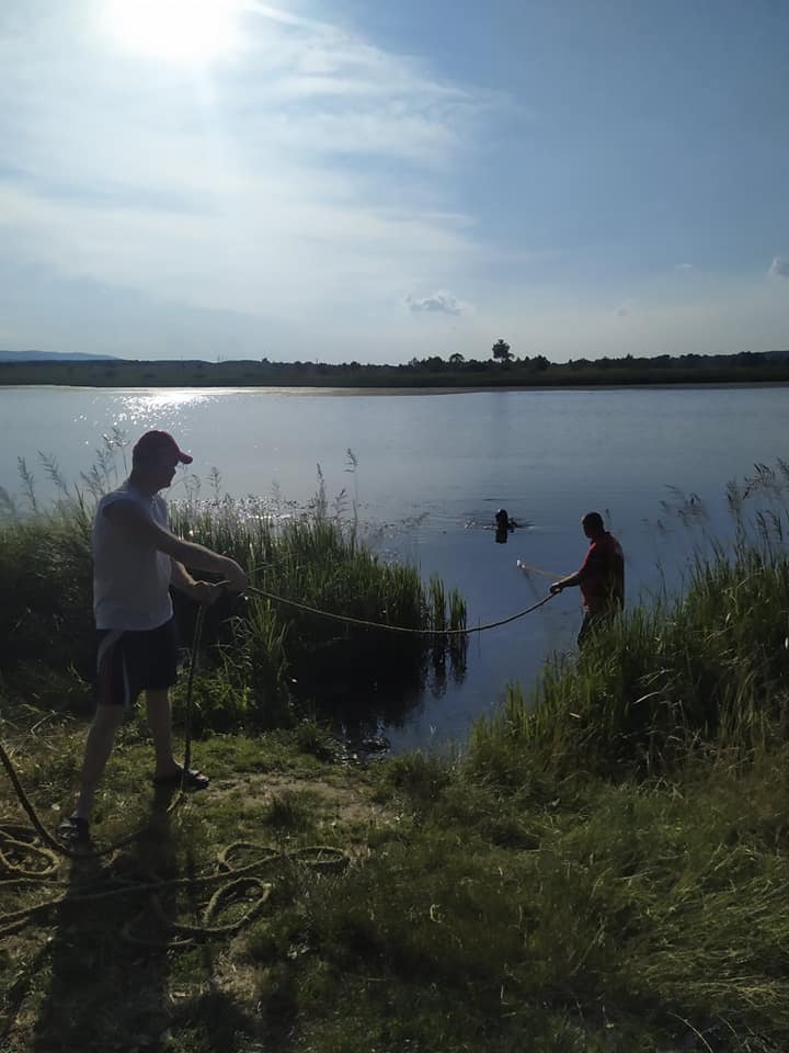 З озера у Дрогобицькому районі водолази дістали тіло 23-річного хлопця. Фото: Центральна рятувально-водолазна служба