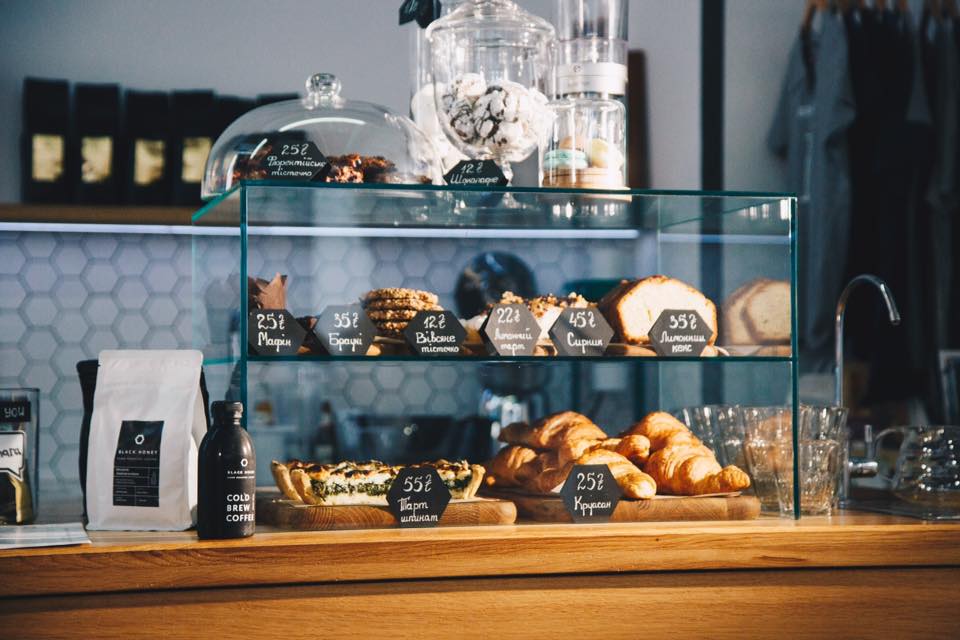 На Кривій Липі відкрили затишну кав'ярню. Фото: Black Honey/Facebook