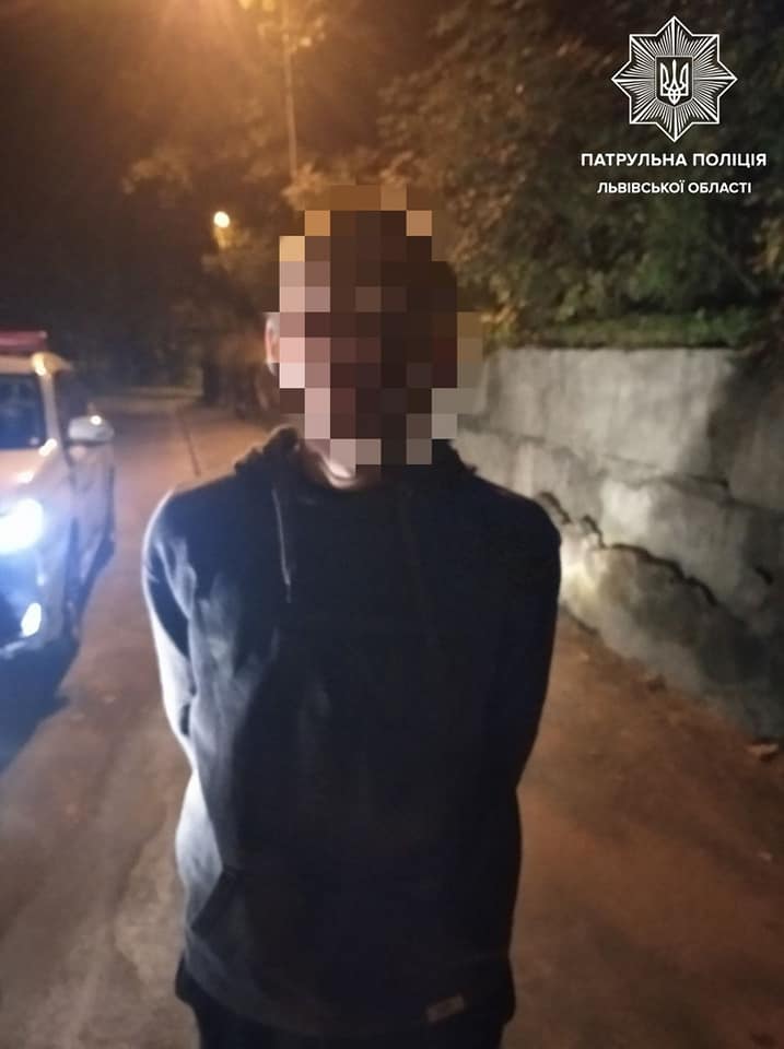 У Львові побили та пограбували п&rsquo;яного іноземця. Фото поліції